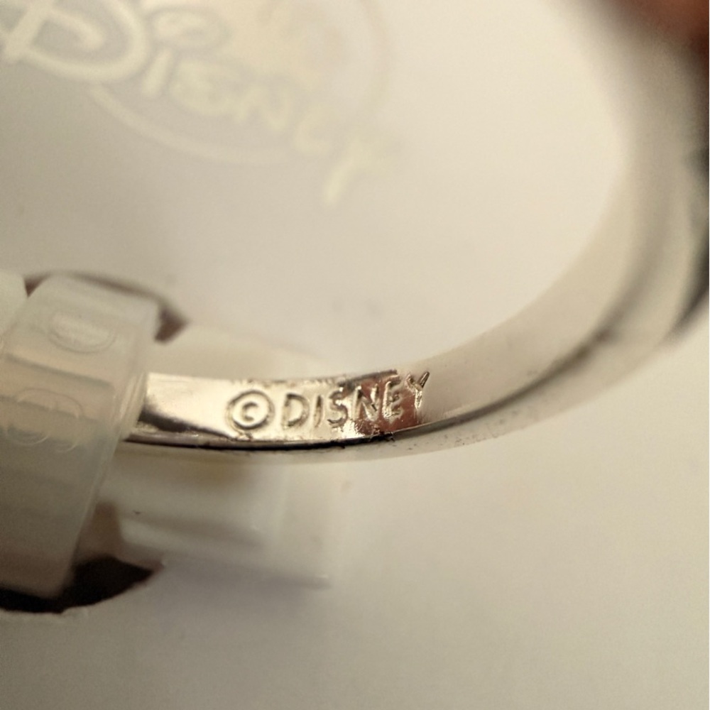 Disney Silver Cubic Zirconia Ring Size 7 - Picture 3 of 4